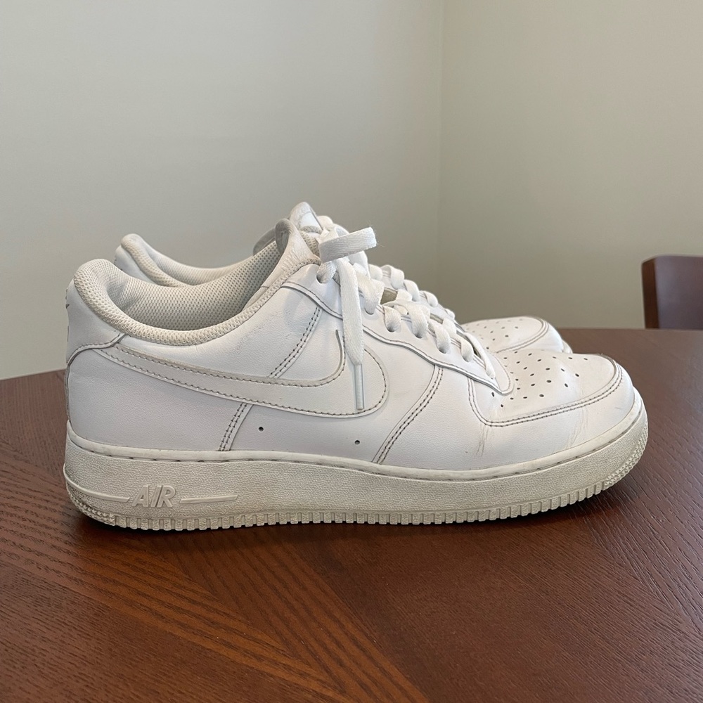 Nike Air Force 1 - white (Men’s 9.5)